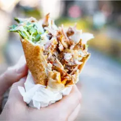 Ile kcal ma kebab z frytkami? Zaskakujące fakty o kaloriach