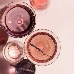 Schweppes różowy drink - odkryj smaki i przepisy na orzeźwienie