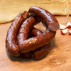 Kiełbasa z beczki: Jak wybrać najlepszą? Sekret smaku