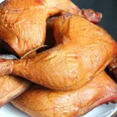 Jak wędzić udka z kurczaka, aby uzyskać soczysty smak i aromat