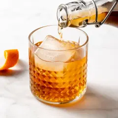 Jak pić amaretto: najlepsze sposoby i przepisy na drinki