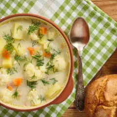Zupa kalafiorowa jak zrobić - prosty przepis na zdrowy posiłek