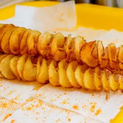 Jak zrobić zakręcone frytki – prosta receptura na pyszne frytki