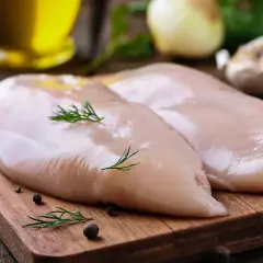Ile piec filet z kurczaka, by zawsze był soczysty i smaczny?
