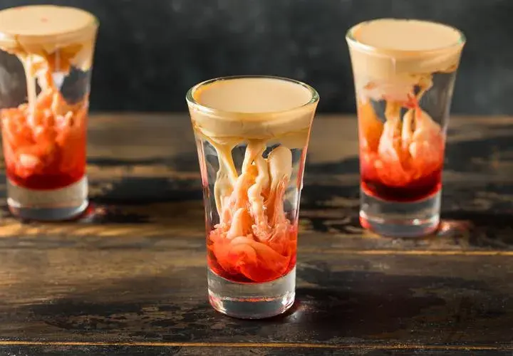Jak przygotować małpi mózg drink – przepis na efektowny shot na Halloween