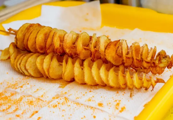 Jak zrobić zakręcone frytki – prosta receptura na pyszne frytki