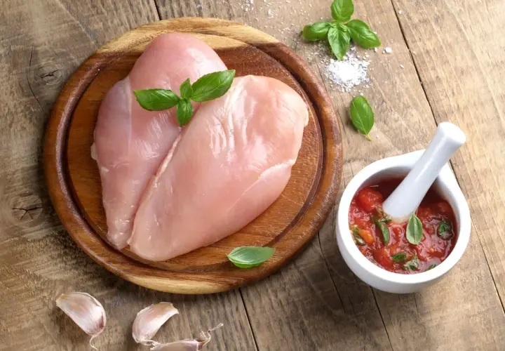 Ile waży filet z kurczaka? Poznaj zaskakujące różnice w wadze