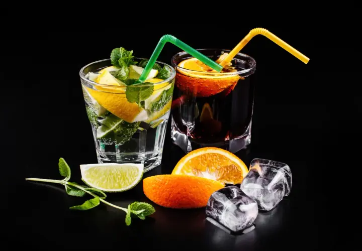 Najlepsze drinki z pepsi - proste przepisy na orzeźwiające koktajle