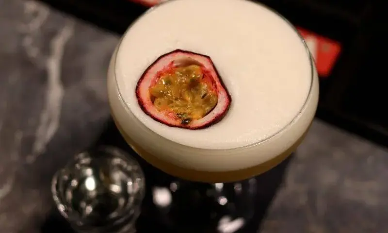 Pyszne drinki z marakui: odkryj najlepsze przepisy na koktajle