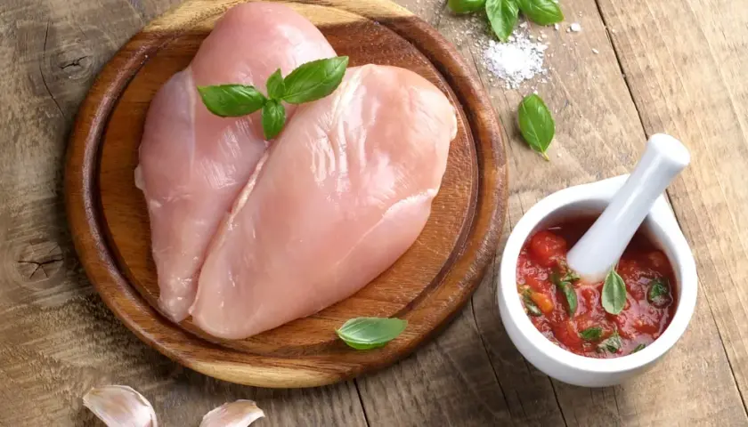 Ile waży filet z kurczaka? Poznaj zaskakujące różnice w wadze