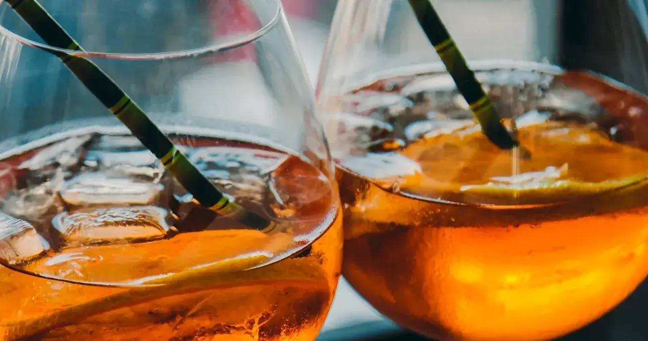 Zdjęcie Ile kalorii mają drinki? Zaskakujące różnice w kaloryczności