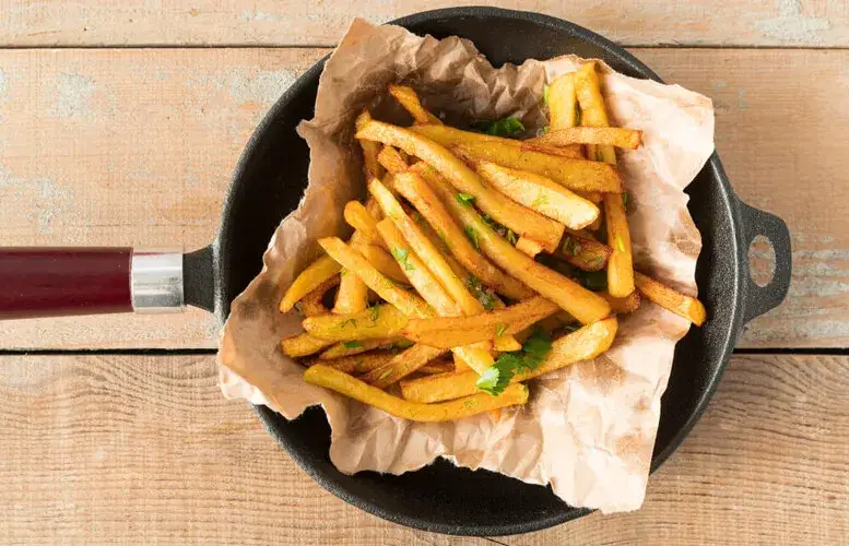Zdjęcie Na czym smażyć frytki? Najlepsze oleje dla idealnych frytek